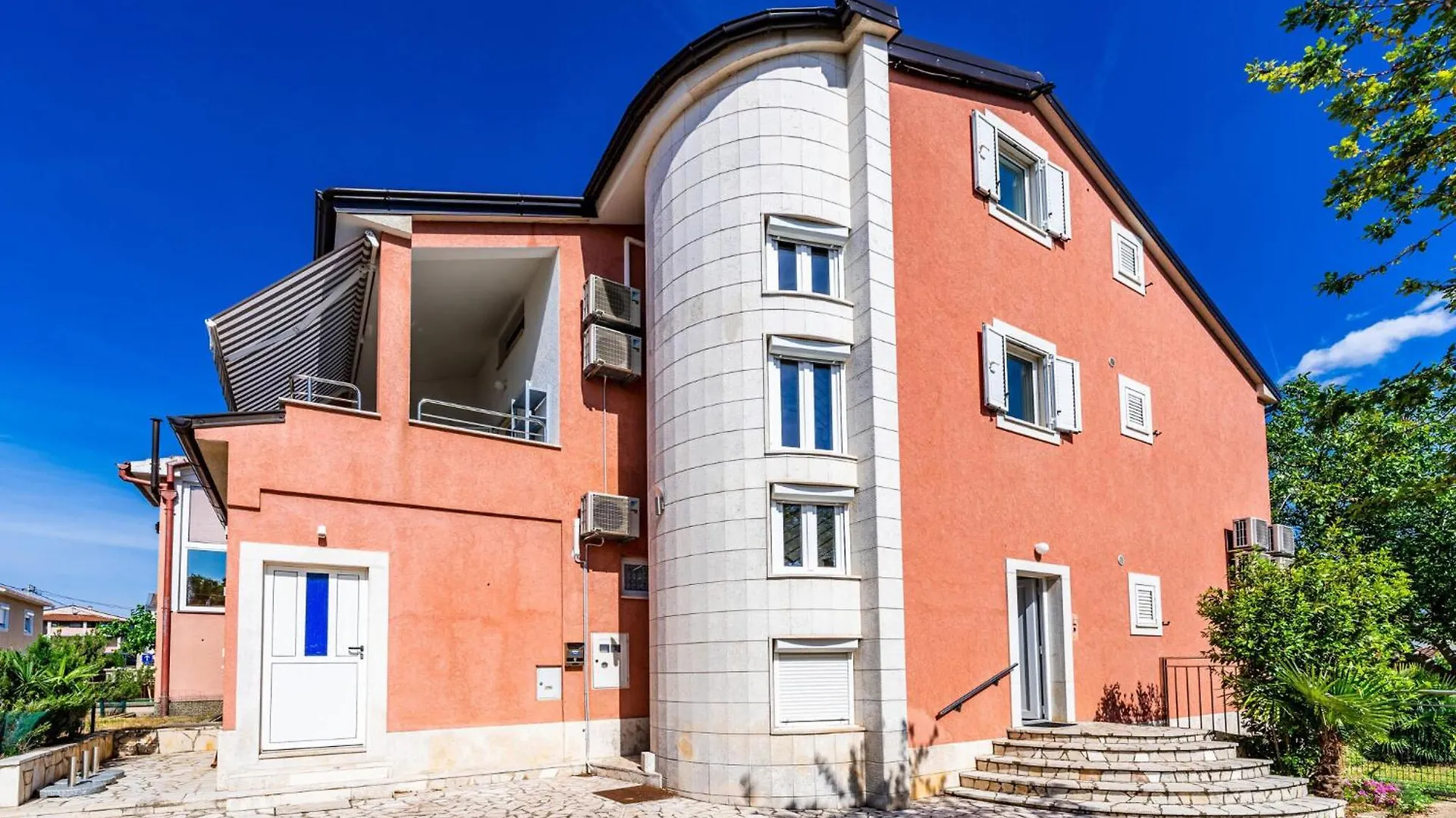 Beautiful Apartment In Fazana With Wifi 0*,