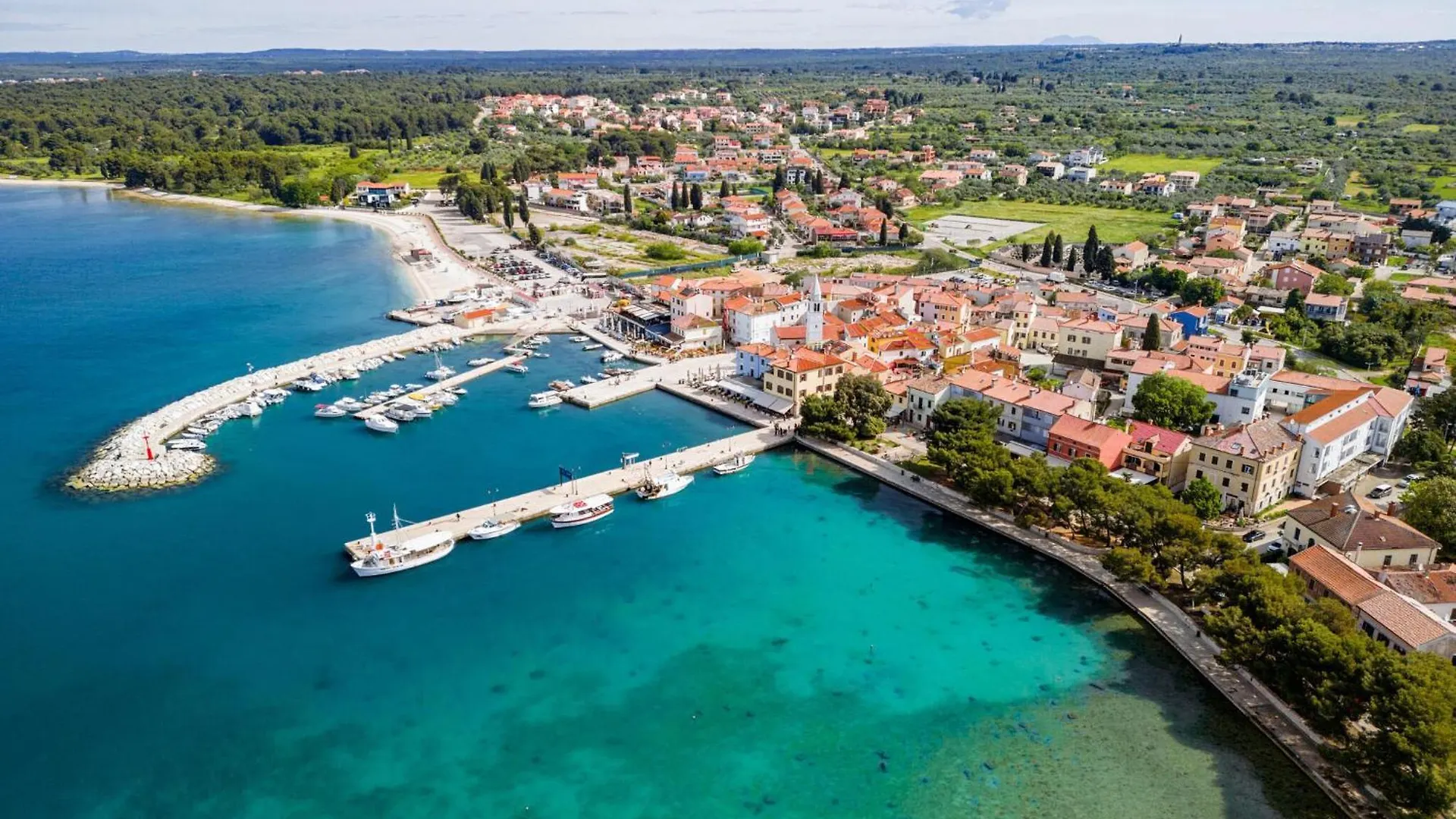 Beautiful Apartment In Fazana With Wifi 0*,  Croatia